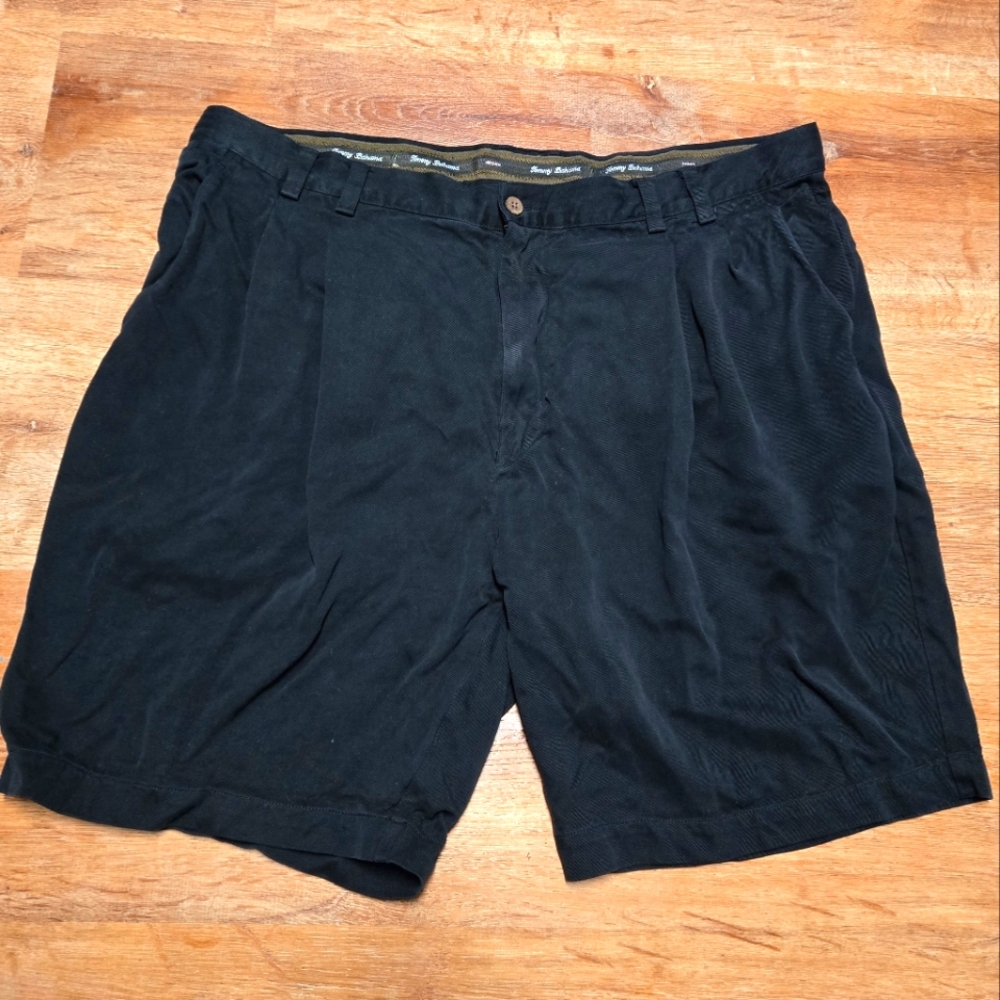 Tommy Bahama Blue Flat Front Relaxed Fit Shorts 100% Silk Size 42